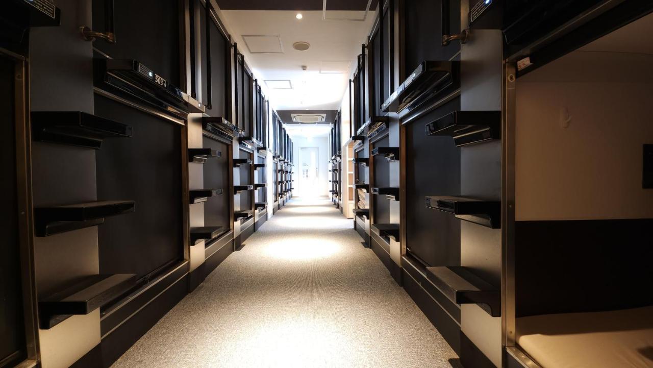 Acro Capsule Hotel Namba Dotonbori Osaka Exterior photo